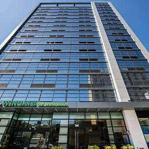 https://wingate-by-wyndham-long-island-city.us-newyorkcity.com